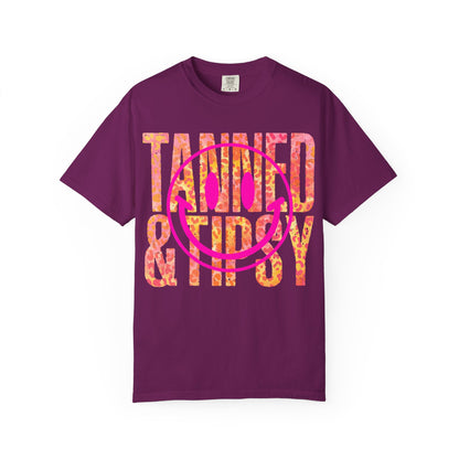 Smiley Face Graphic Tee, Casual Summer Shirt, Gift for Beach Lovers, Trendy Unisex T-shirt, Fun Party Apparel, Celebration Wear