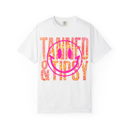 Smiley Face Graphic Tee, Casual Summer Shirt, Gift for Beach Lovers, Trendy Unisex T-shirt, Fun Party Apparel, Celebration Wear