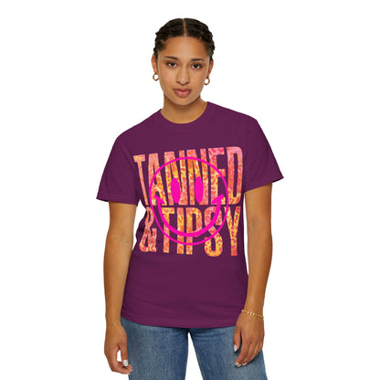 Smiley Face Graphic Tee, Casual Summer Shirt, Gift for Beach Lovers, Trendy Unisex T-shirt, Fun Party Apparel, Celebration Wear